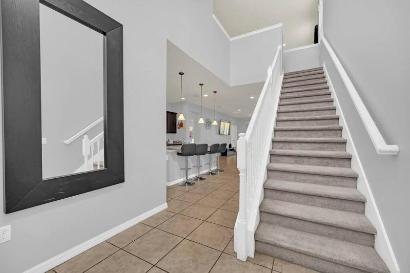 Modern Home - 6 Bedrooms With Private Pool & Spa 10 Minutes to Disney - image 10