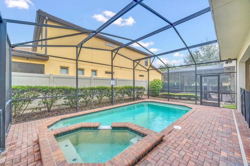 Modern Home - 6 Bedrooms With Private Pool & Spa 10 Minutes to Disney - image 20