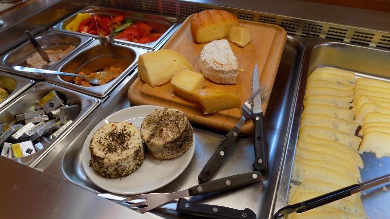 Quadruple Room image 2