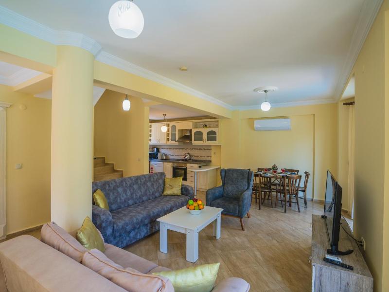 Sunset Beach Club Aqualettings Pearl 7 - image 15