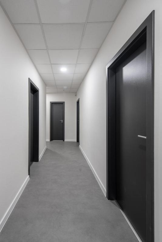 Apartment With Shared Bathroom image 1