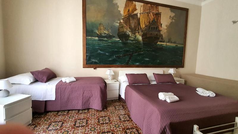 Comfort Triple Room image 3