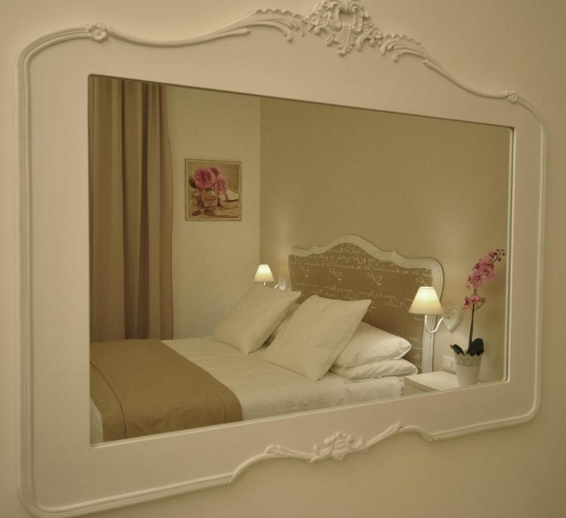 Double Room image 2