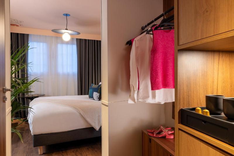 Edgar Deluxe Room image 4