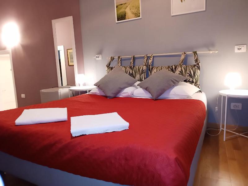 Double Room image 1