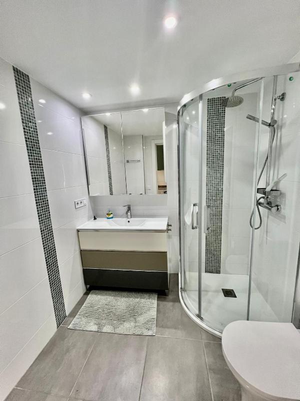Luxury Sea View Apartment with 2 Terraces - image 8