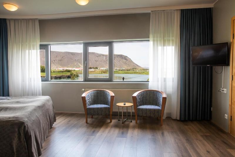 Superior Room with River View image 3