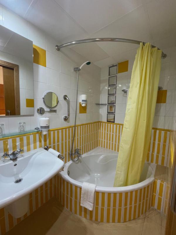 Hotel Tio Pepe - image 31