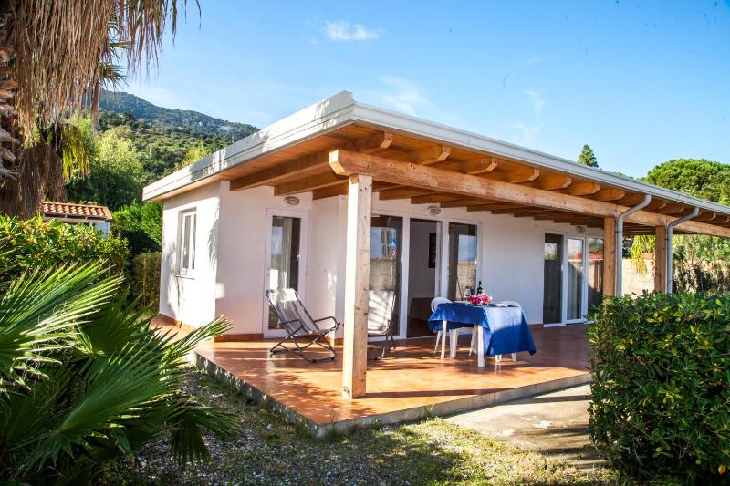 Bungalow (2 Adults) image 1