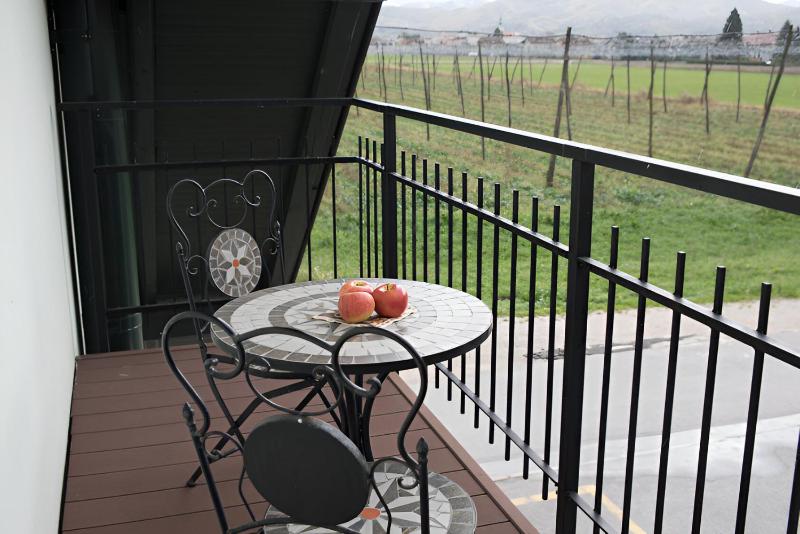 Deluxe Double or Twin Room with Balcony image 2
