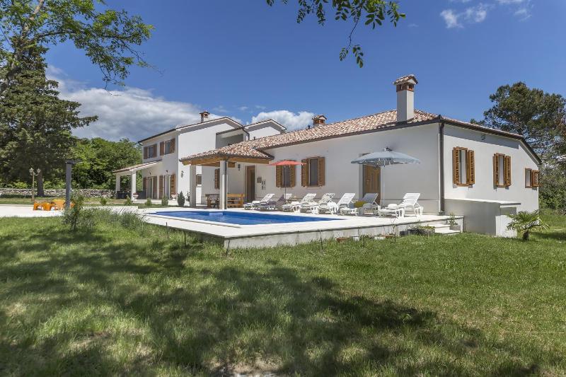 Villa Ana Labin for 12 person with 6 bedrooms & private pool - image 22