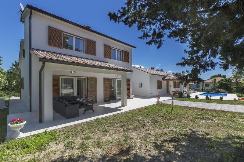 Villa Ana Labin for 12 person with 6 bedrooms & private pool - image 8