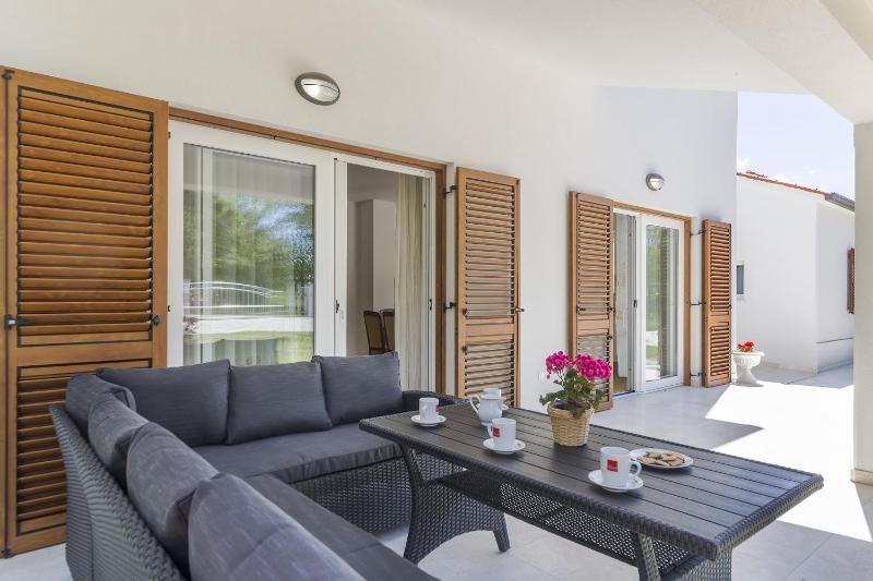 Villa Ana Labin for 12 person with 6 bedrooms & private pool - image 33