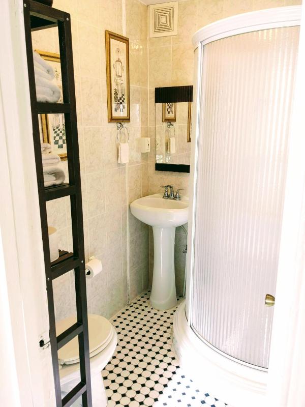Superior King Room image 2