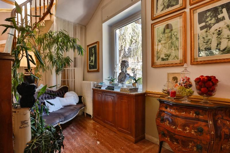 Superior Apartment image 3