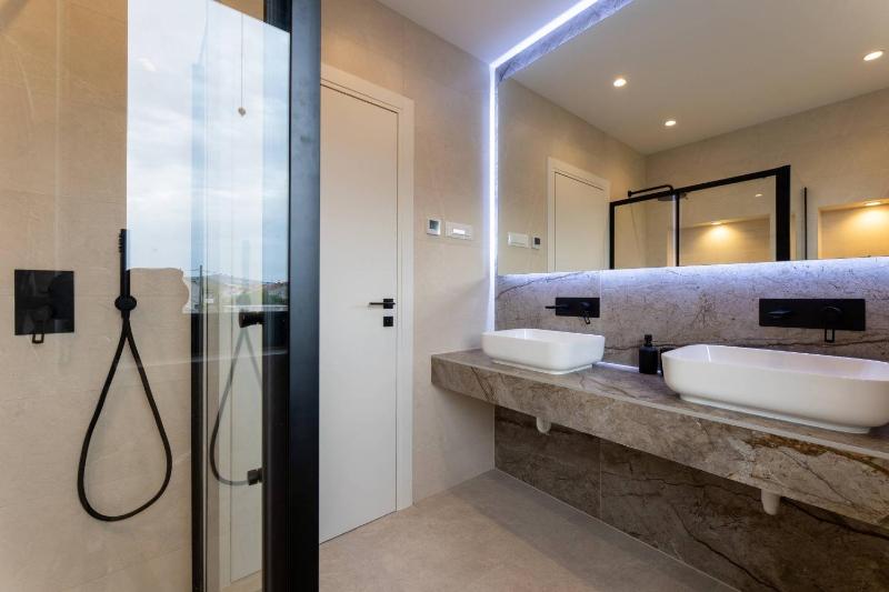 Luxury Villa Miamore - image 29