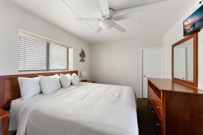 Suite with Sea View image 3