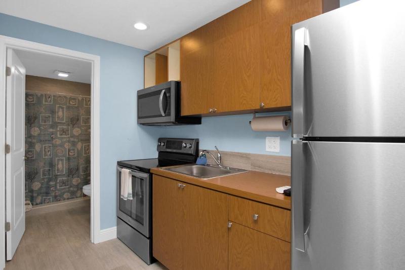 Suite 7 - Not Pet Friendly image 2