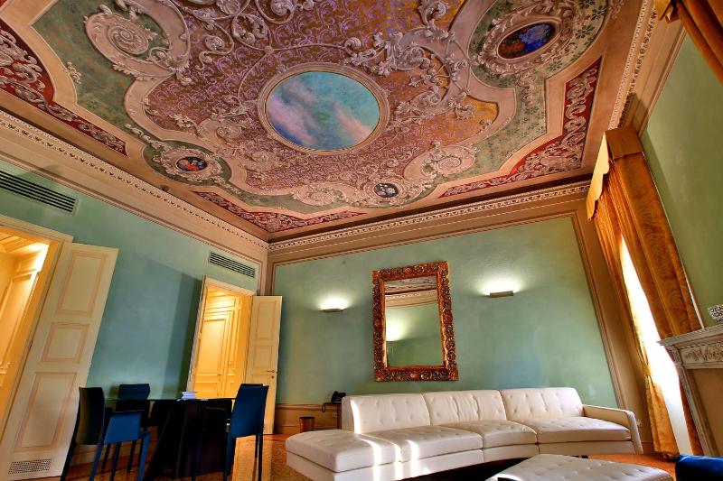 Hotel Rua Frati 48 in San Francesco - image 31