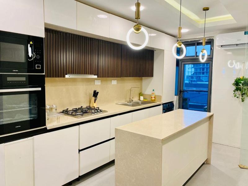 Sleeps 4 with Pool Access - image 10