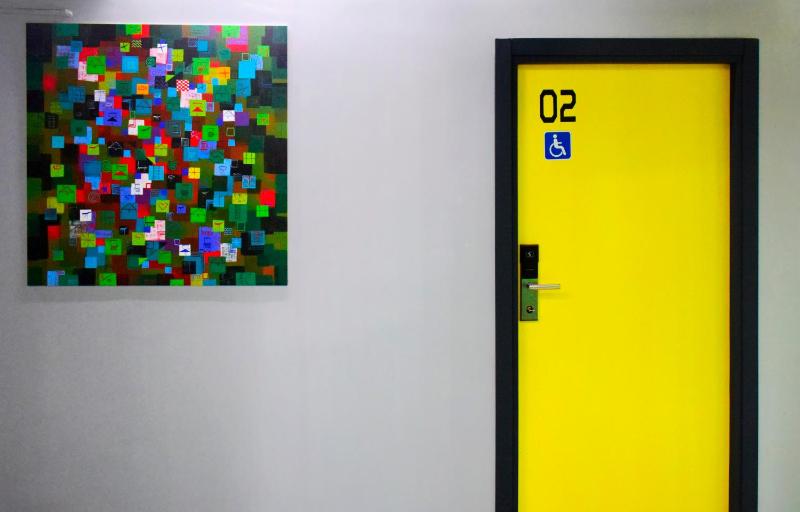 Green Cube Capsule Hostel - image 11