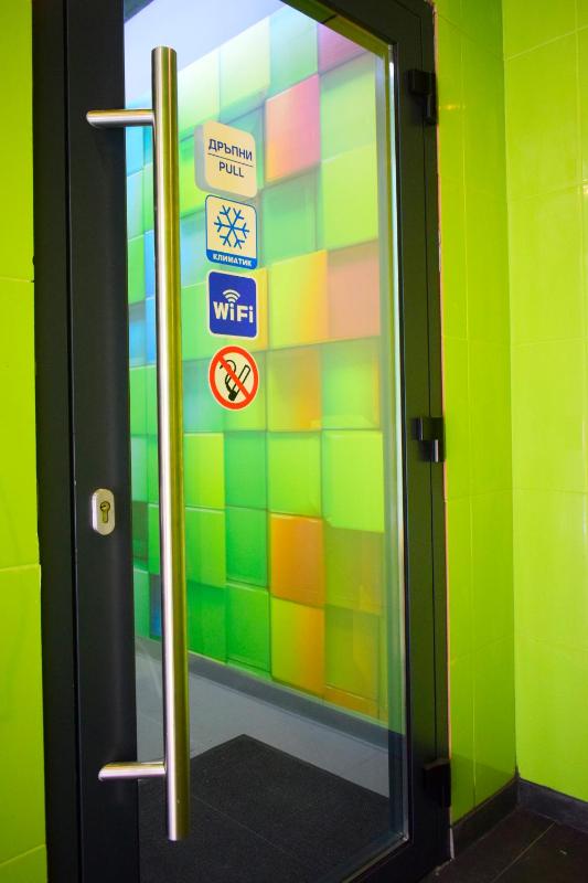 Green Cube Capsule Hostel - image 15