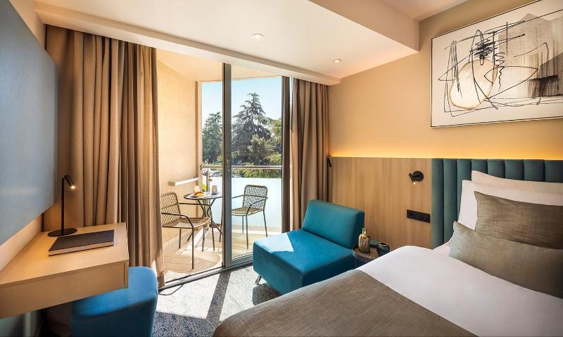 Superior Double Room with Balcony image 1
