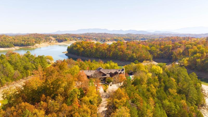 Douglas Lake Lodge in the Smoky Mountains - image 24