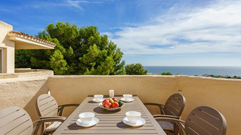 Tranquil sea view haven: 2BR with TerracePool - image 1