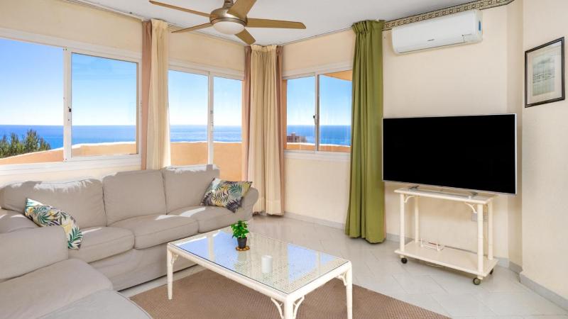 Tranquil sea view haven: 2BR with TerracePool - image 4