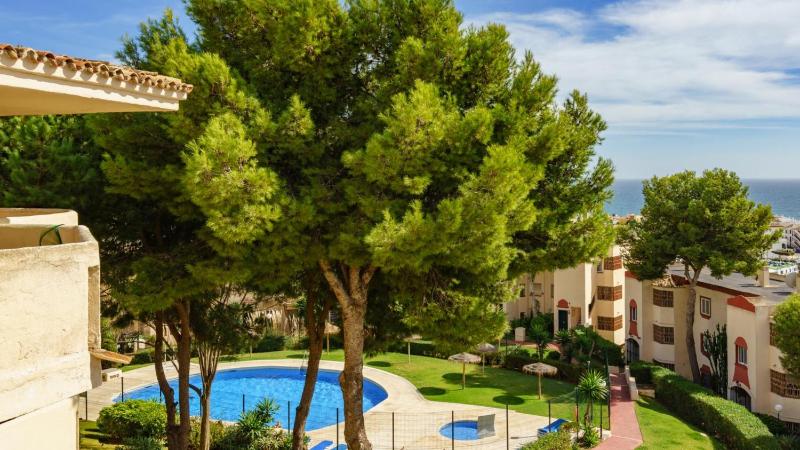 Tranquil sea view haven: 2BR with TerracePool - image 5