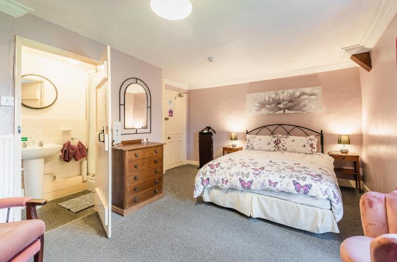 Double Room with Private Bathroom image 2
