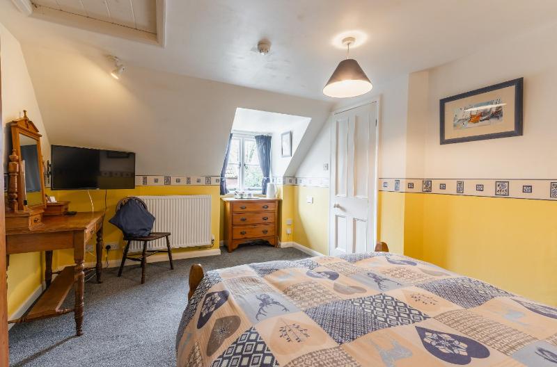 Double Room with Private Bathroom image 3
