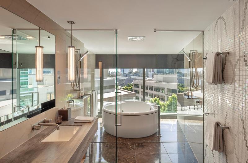 Adored Suite image 1