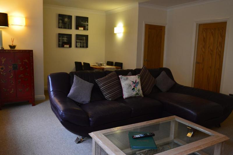 Superior Two-Bedroom Apartment image 2