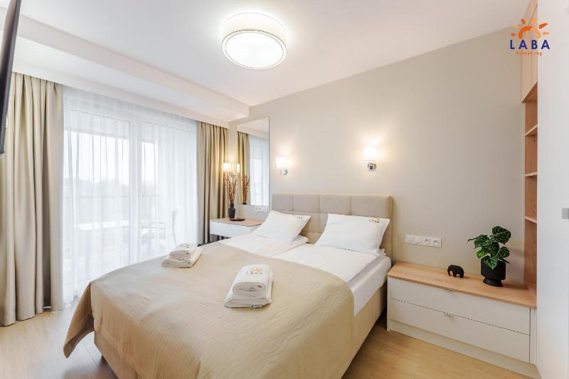 LABA Kołobrzeg Apartamenty Kasprowicza 20 Parking Basen Fitness Bawialnia w CENIE Parkplatz Schwimmbad Fitness Spielzimmer im PREIS - image 19