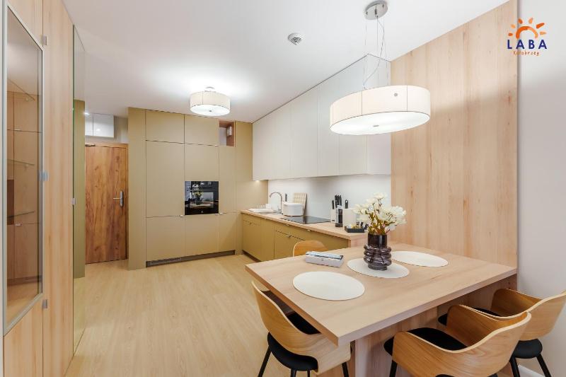 LABA Kołobrzeg Apartamenty Kasprowicza 20 Parking Basen Fitness Bawialnia w CENIE Parkplatz Schwimmbad Fitness Spielzimmer im PREIS - image 32