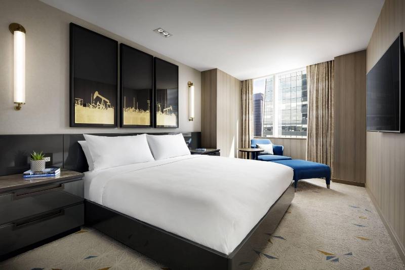 JW Marriott Edmonton Ice District - image 3