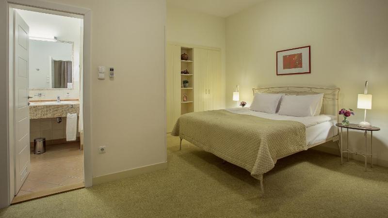 Junior Suite image 2
