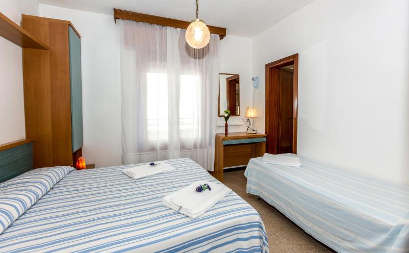Hotel Saturno - image 8