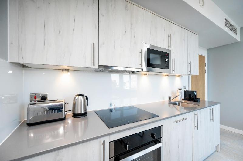 Two-Bedroom Apartment King image 4