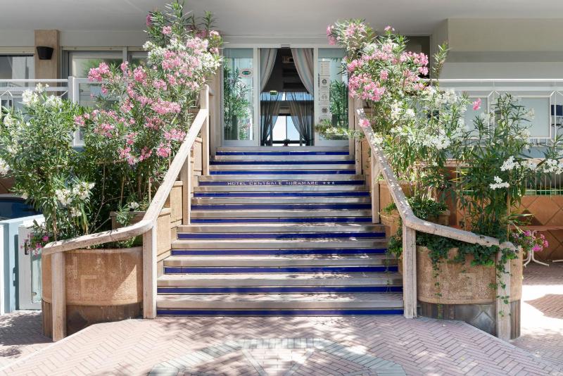 Hotel Centrale Miramare - image 28