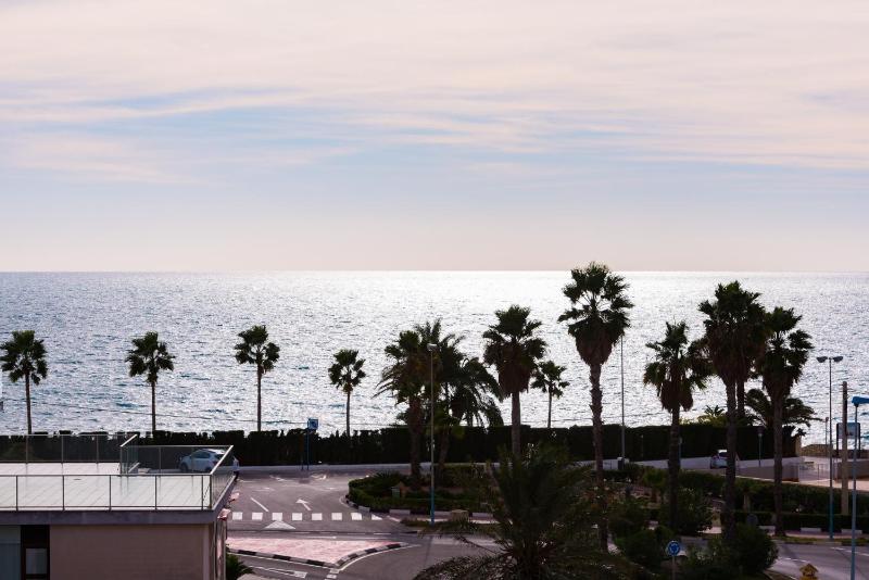 Apartment with Sea View image 2