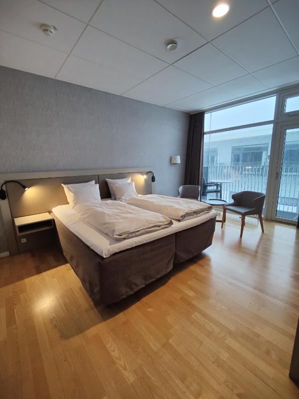 Superior Double or Twin Room with Sea View image 3