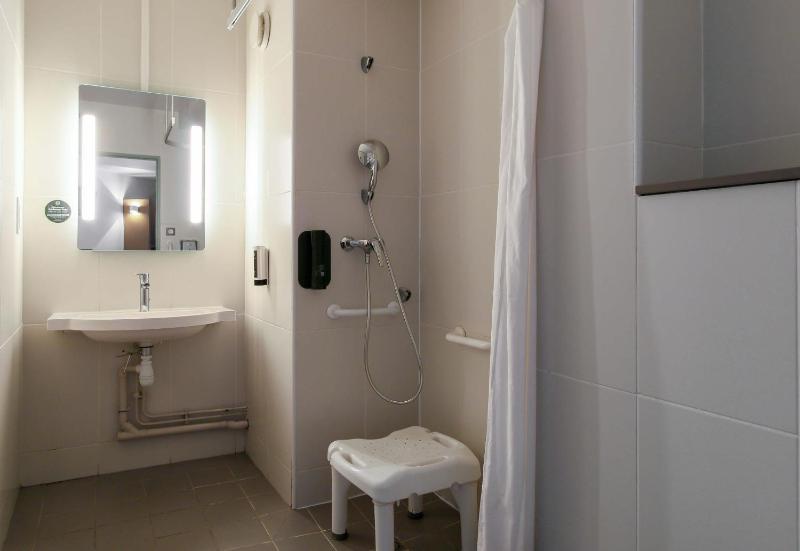 Double Room - Disability Access image 1