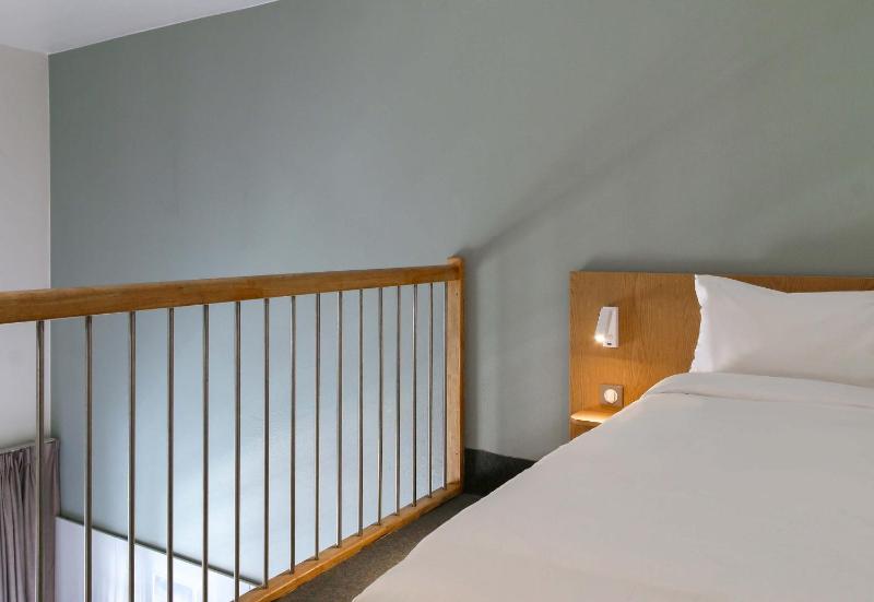 Quadruple Room image 3