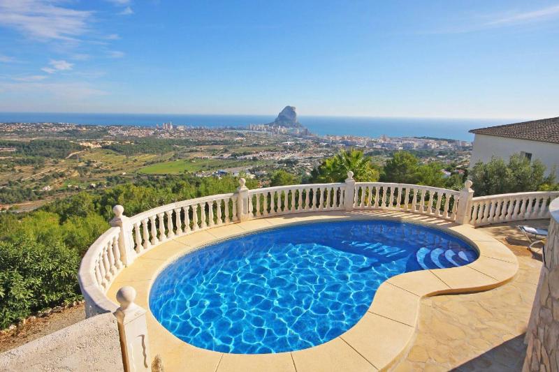 Villa with Sea View image 2