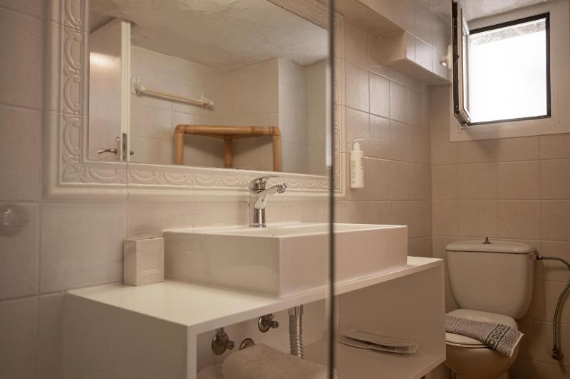 Flatlet on Ground floor with Village View image 3