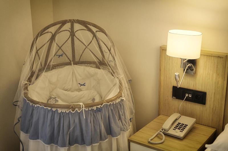 Deluxe Room image 2