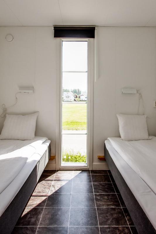 Two-Bedroom House image 4